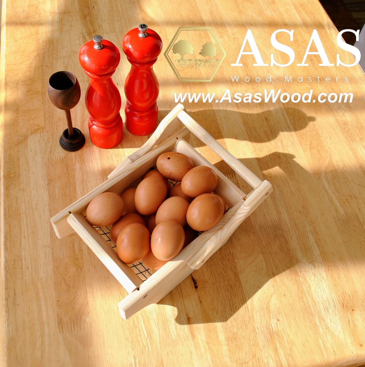 Wooden egg basket for egg collection, made by AsasWood