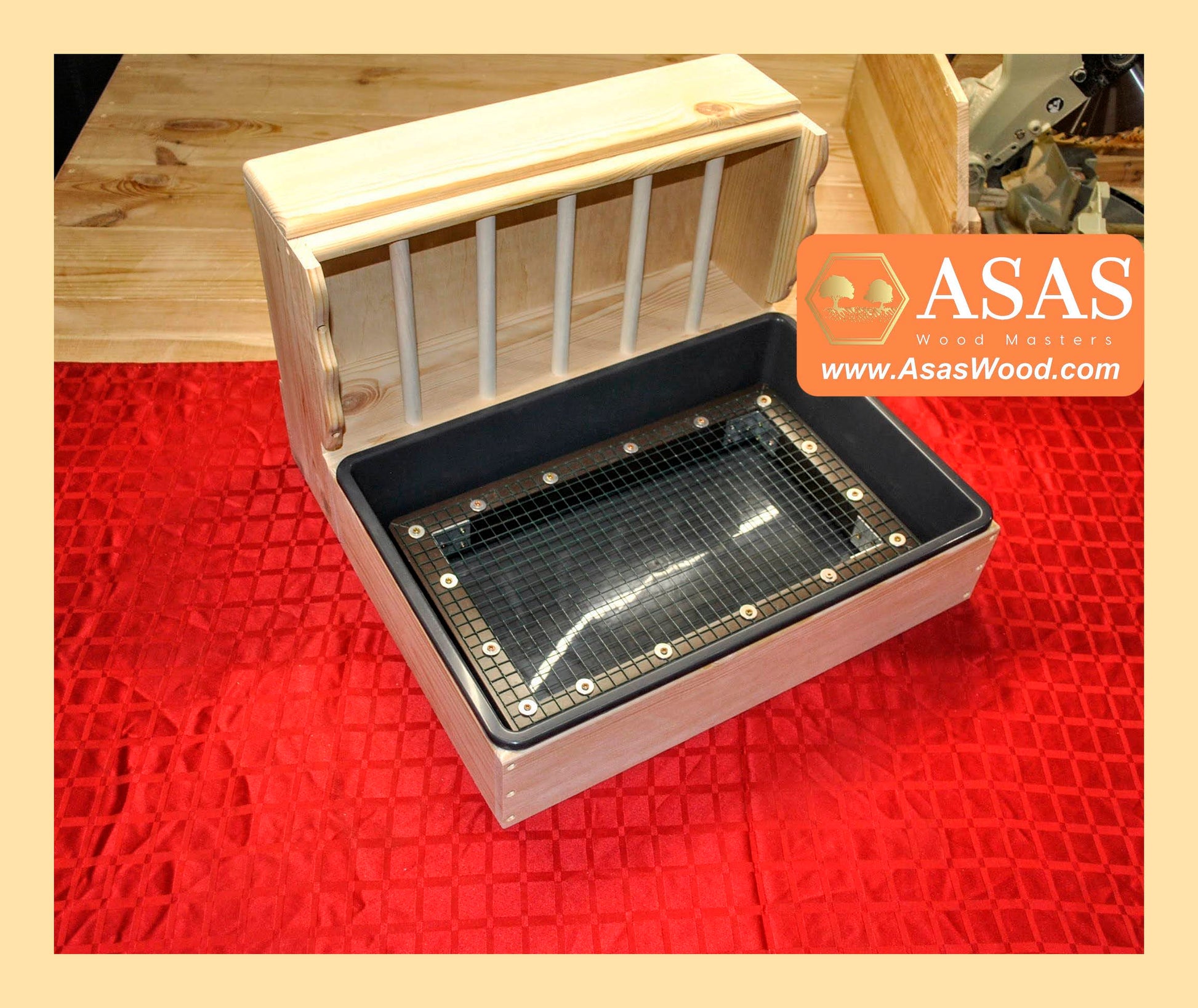 Rabbit hay feeder and wire mesh insert, made by asaswood