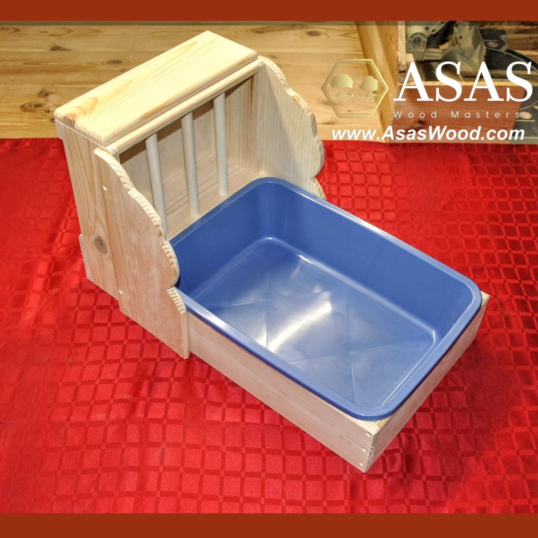bunny rabbit wooden hay feeder with sides to protect from hay falling out